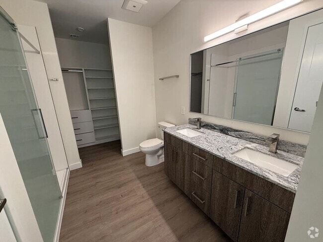 Building Photo - Palmaire Apartments Unit 101