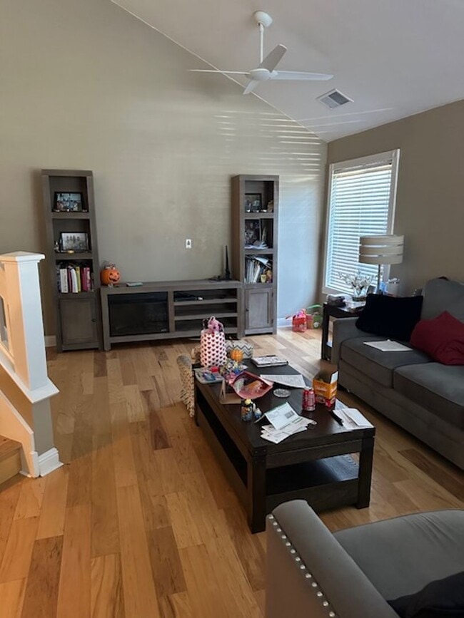 Photo - 9507 Lazy Creek Dr