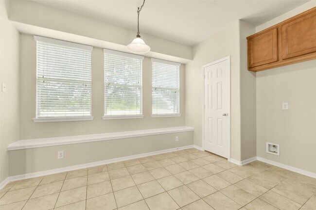 Photo - 5002 Creekside Ave