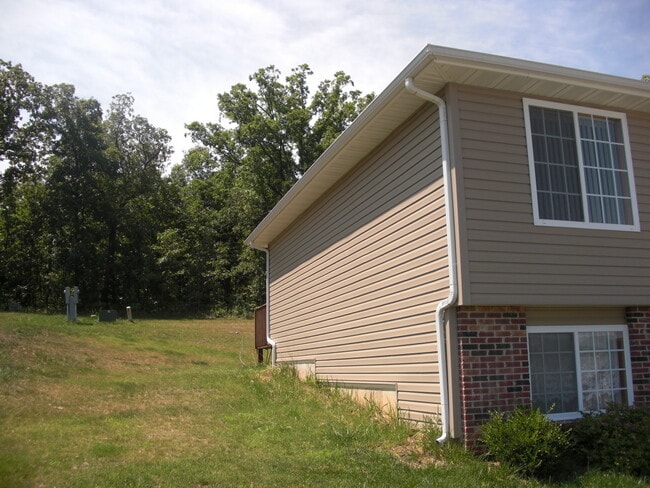 Photo - 121 Kale Ct