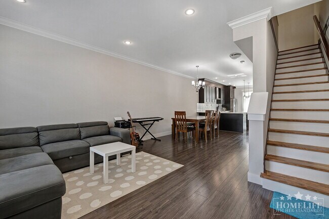 Photo - Luxury 4-Bed, 4-Bath Townhouse Unit 65