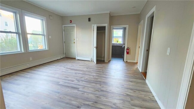 Photo - 126 Welles St Unit 1st Fl