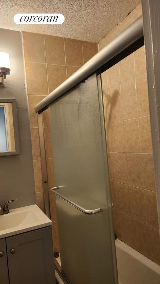 Photo - 15038 Union Tpke