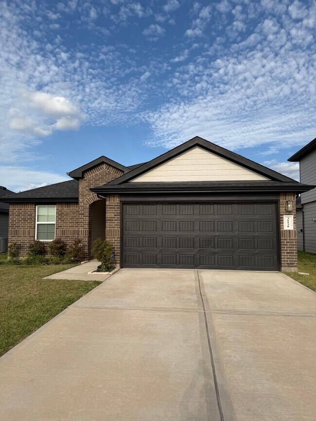 Photo - 31138 Delamere Turn Trial