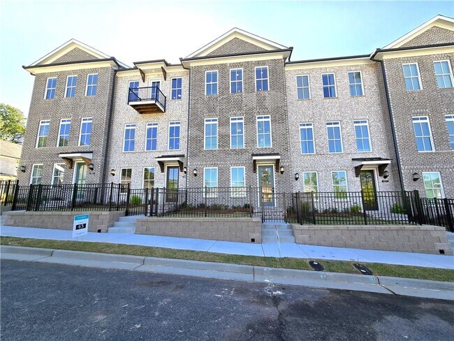 Photo - 1005 Crown Oak St
