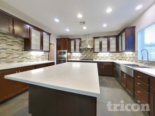 Photo - 35676 Winkler St