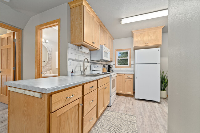 Photo - 2517 S Duluth Ave Apartments Unit 2517