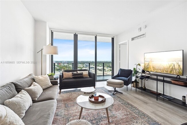 Building Photo - 121 NE 34th St Unit 1612