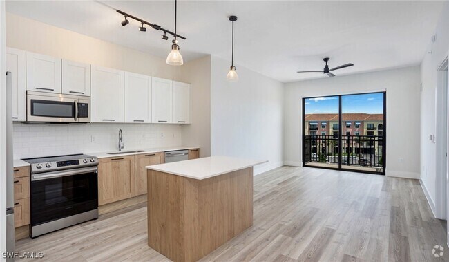 Building Photo - 22980 Vista Edera Cir Unit 3-212 Rental