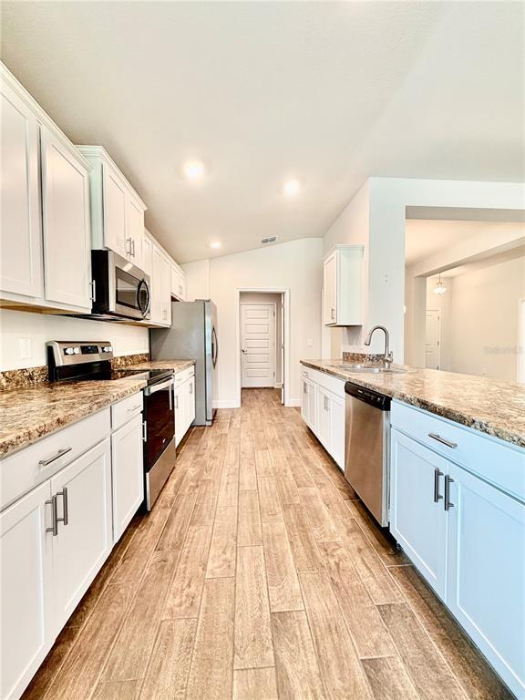 Photo - 633 W Rexford Dr