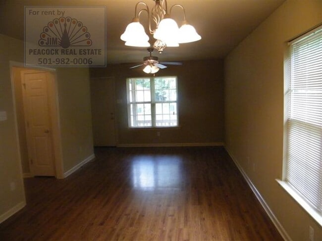 Photo - 220 Natalie Ln