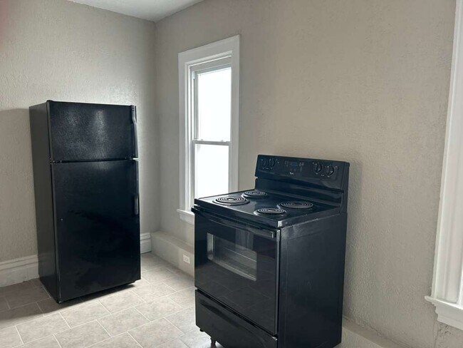 Photo - 108 Stamm Ave Unidad 2