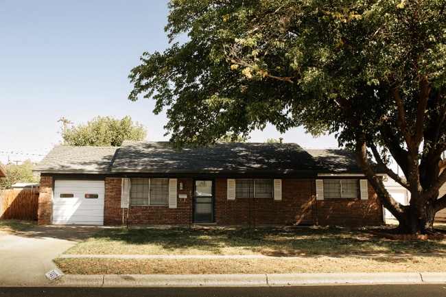 Photo - 7007 Avenue S