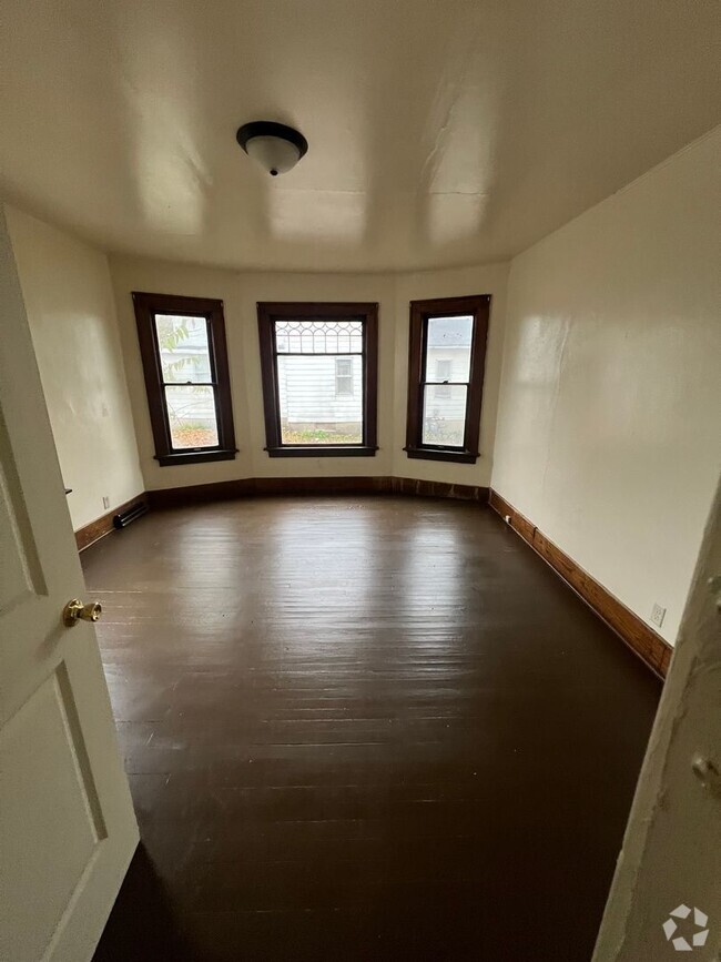 Building Photo - 2 bedroom, 2 bathroom in convenient Waterl... Rental