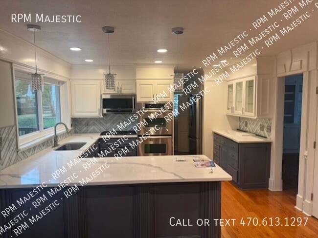 Photo - 6960 Whispering Oaks Ct