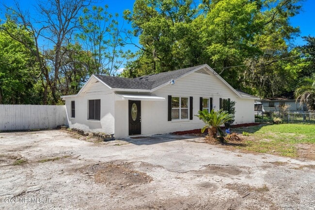 Photo - 3250 Soutel Dr