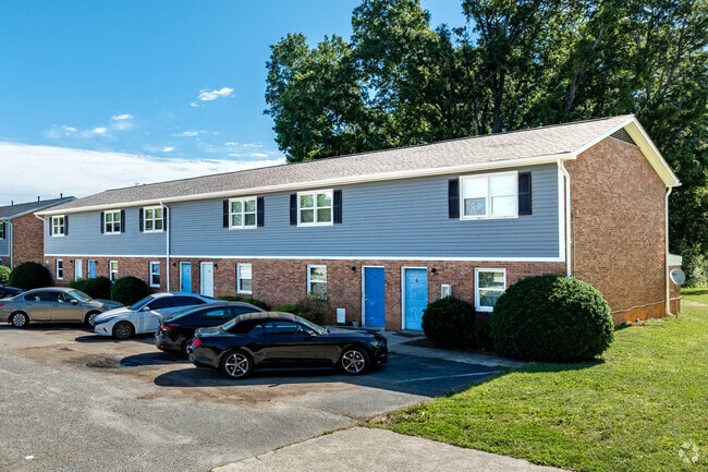Building Photo - Pinewood Trace Rental
