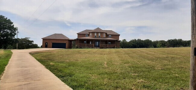 Photo - 30 Caudill Rd House