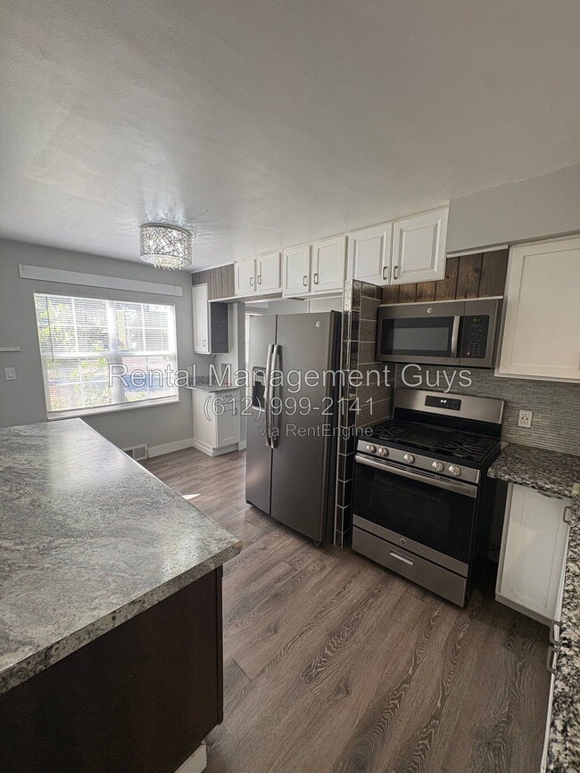 3357 Minnehaha Ave