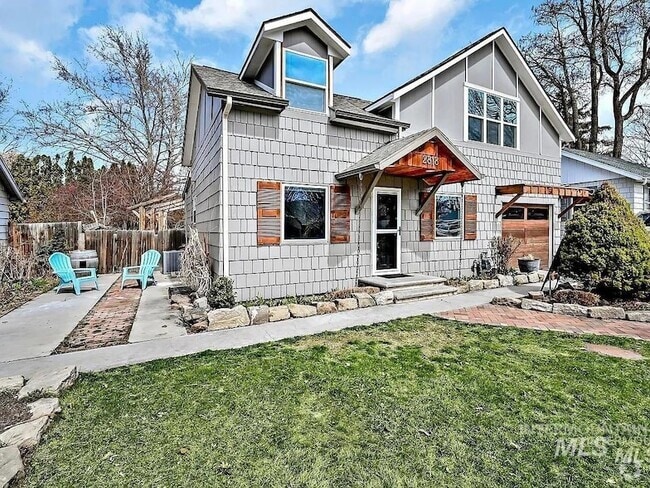 Building Photo - 2818 W Edson St Rental