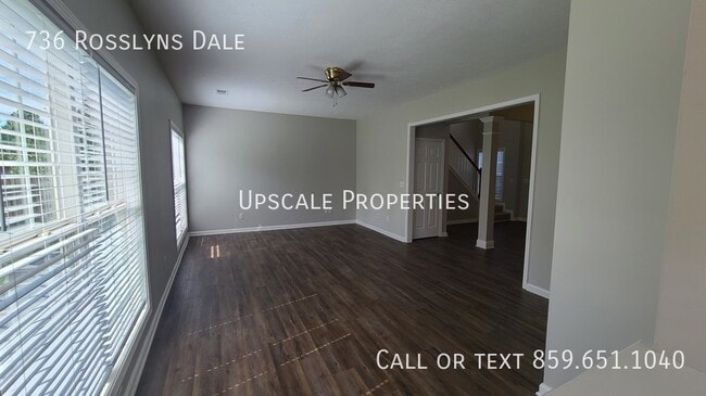 736 Rosslyns Dale