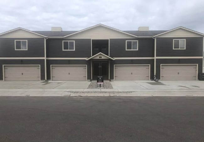 Building Photo - 1305 Bunson Blvd Unit B