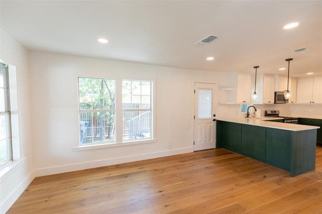 Photo - 1122 Newport Ave