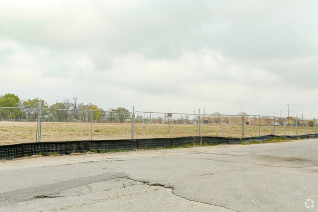 Photo - Broadstone Studemont Broadstone Studemont