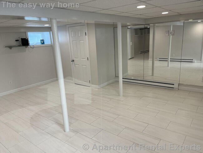 Photo - 77 Fairfax St