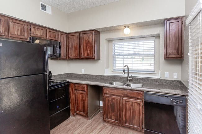 1BR,1BA-592sft_Upgraded - Summer Bend