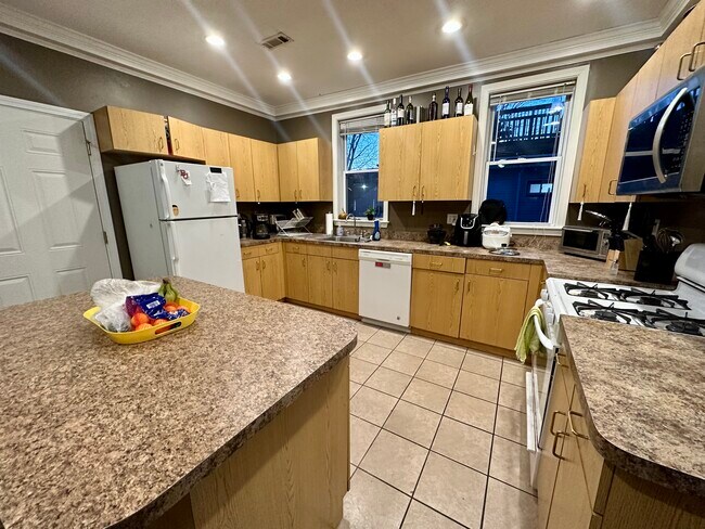 Photo - 15 Farrington Ave