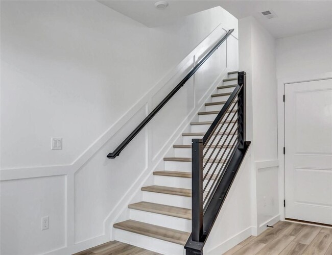 Photo - 16507 Honey Locust Dr