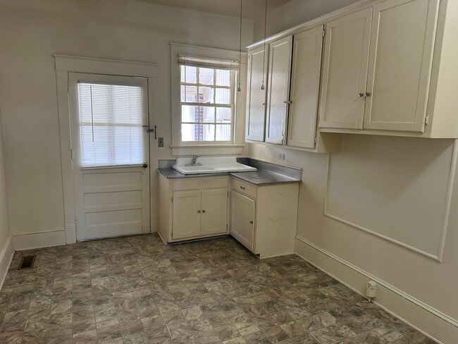 Photo - 680-682 Grier St Unit 682 Grier St