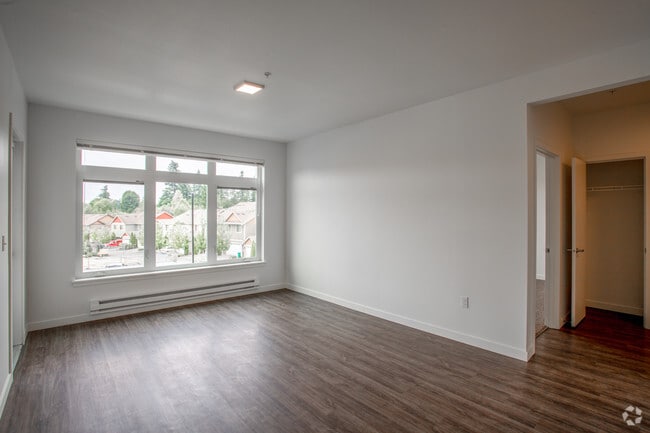 2BR, 1BA - 842 SF