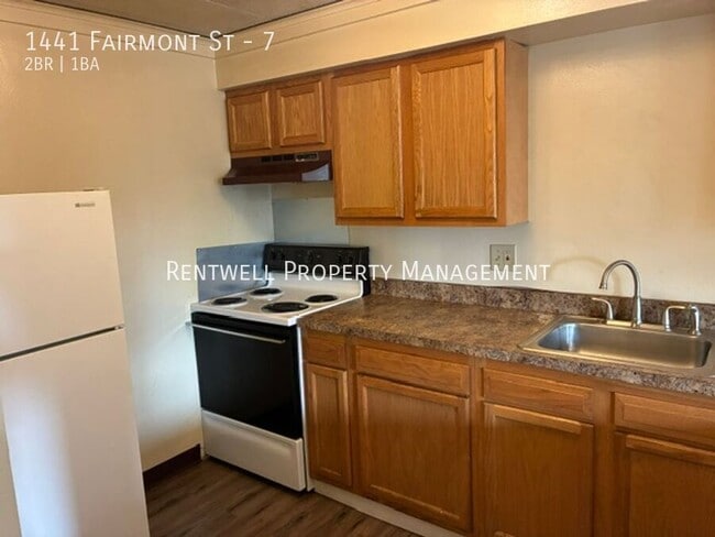 Photo - 1441 Fairmont St Unit 7