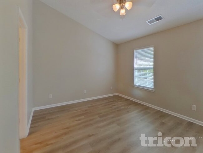 Photo - 929 Corvus Ct