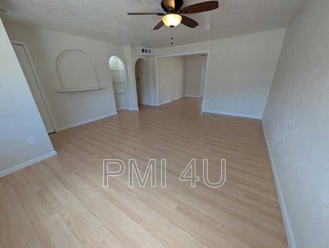 Photo - 4225 Penelope Pl NE
