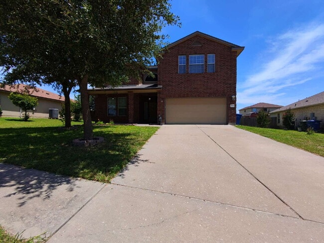 Building Photo - "Spacious 5-Bedroom Oasis with Pool on Gri... Rental