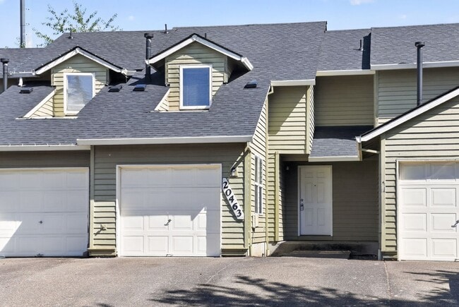 Building Photo - 20463 SW Midline St