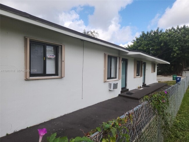 Building Photo - 836 NW 98th St Unit 838