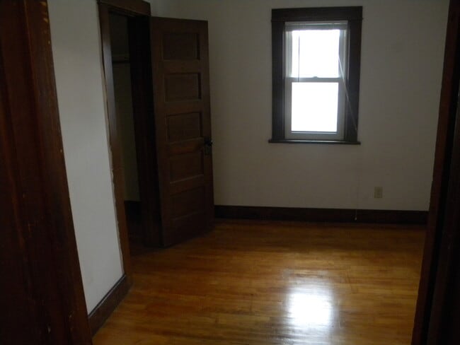 Photo - 269 Waubesa St