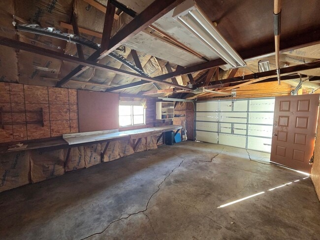 Photo - 3 Bedroom Cedar Falls House