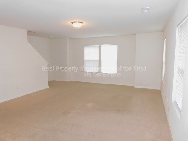 Photo - 301 Hidden Timber Ln