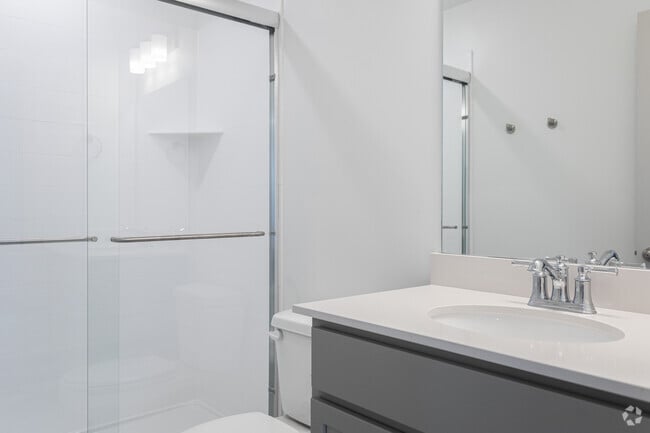 3BR, 2.5BA - 1,332SF - Primary Bathroom