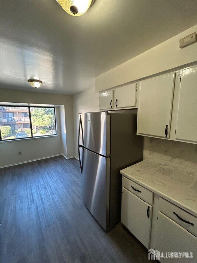 Photo - 517 Edison Glen Terrace