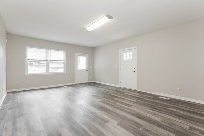 Photo - 906 N Broad St