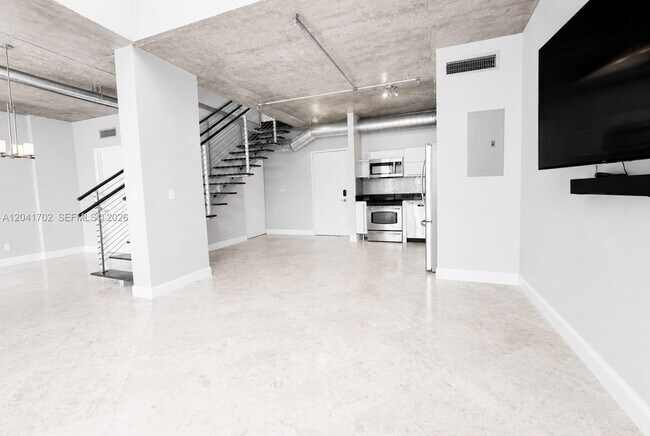 Photo - 690 SW 1st Ct Unidad 3118