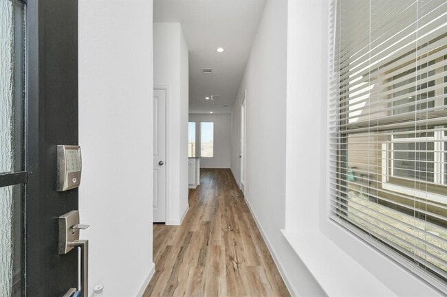 Photo - 5503 Holly Hvn Ct