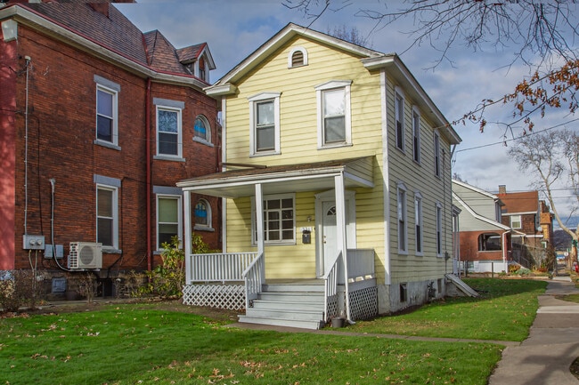 Building Photo - 331 Franklin Ave