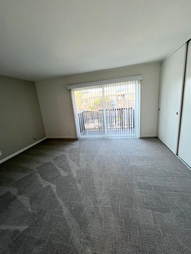 Photo - Newly Renovated 2x1 behind Bon Air!